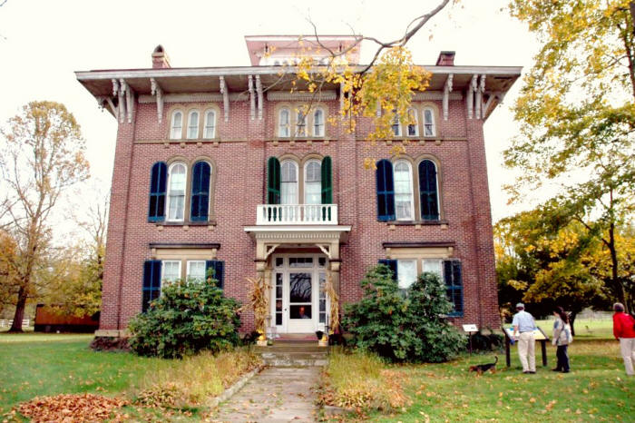 Henderson Hall front elevation